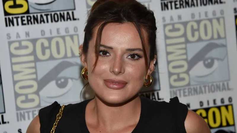 أرباح أليس: بيلا ثورن تبيع منزلها المستوحى من القصص الخيالية