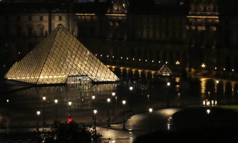 مجوهرات بلا وطن.. هل تتحول كنوز فرنسا المسروقة إلى مجرد أحجار مجهولة؟