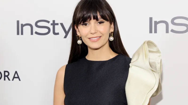 نينا دوبريف توضح حقيقة ارتباطها بزاك إيفرون