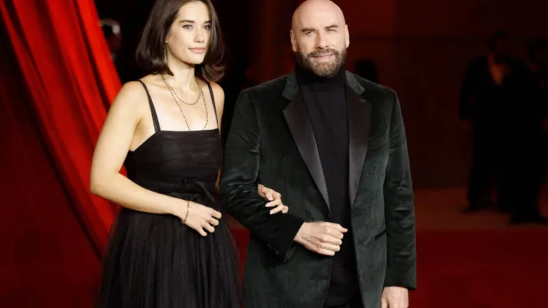 جون ترافولتا يعود إلى السينما مع ابنته في فيلم أكشن بحري مشوّق