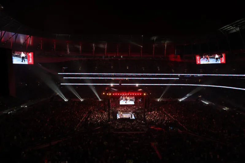 كريس يوبانك جونيور يستعد بقوة لمواجهة كونور بين في موسم الرياض