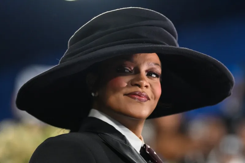 فيديو يثير الجدل.. هل غنت ريهانا احتفاءً بمحمد صلاح حقًا؟