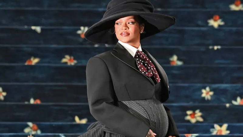 ألتهمت ثروتها.. كيف خسرت ريانا ملايينها في مغامرة فاخرة مع لويس فويتون؟