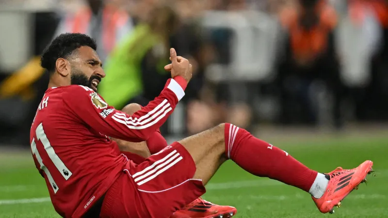 بعد تراجع أرقامه.. هل ينتقل صلاح إلى دوري روشن السعودي أم سيبقى في ليفربول؟ (فيديو)