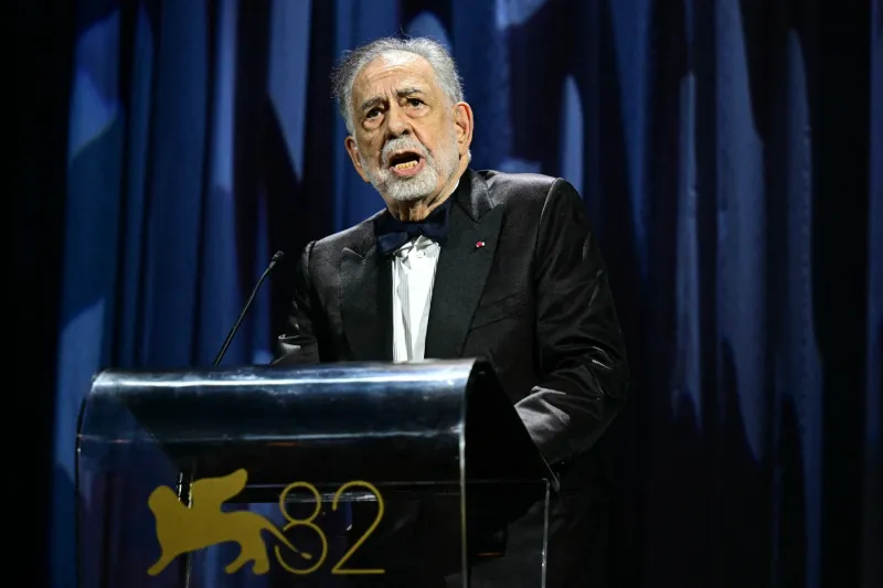 تعثر فيلمه الأخير: كوبولا يعرض ساعاته النادرة في مزاد.. هل تنقذه من الإفلاس؟