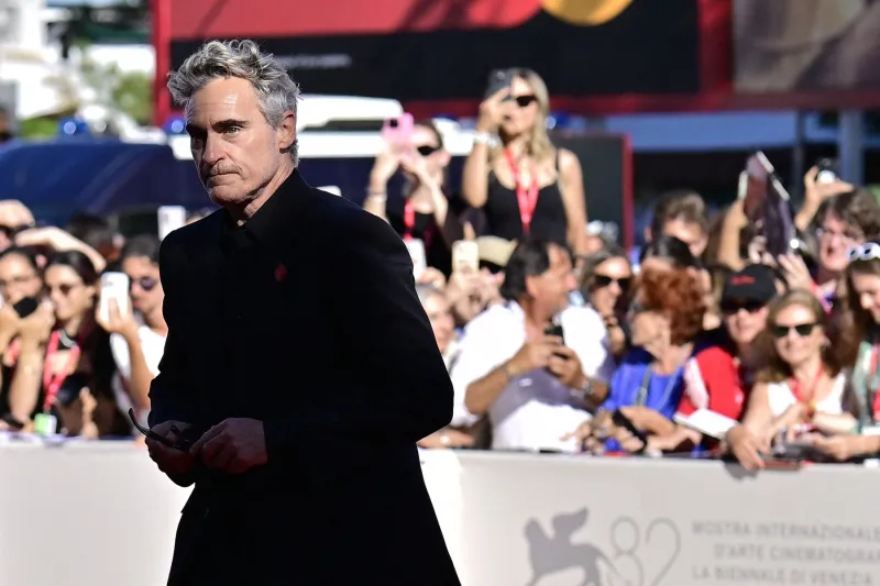 في عيد ميلاده الـ51، كم تبلغ ثروة خواكين فينيكس؟