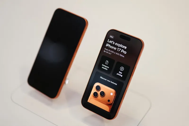 مبيعات آيفون 17 تتفوق على الجيل السابق.. وأبل تحصد أرباحًا قياسية