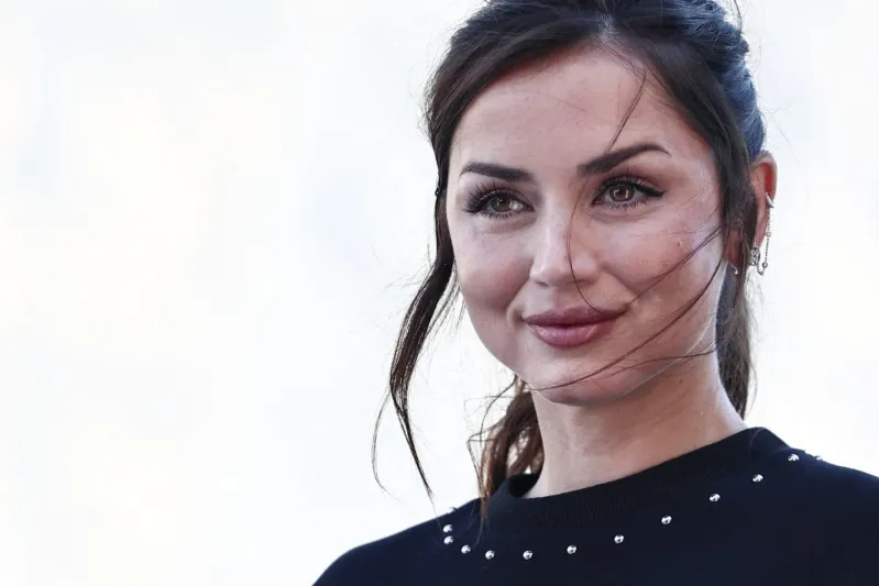 بعد أقل من عام.. توم كروز وآنا دي أرماس يضعان نهاية هادئة لعلاقتهما