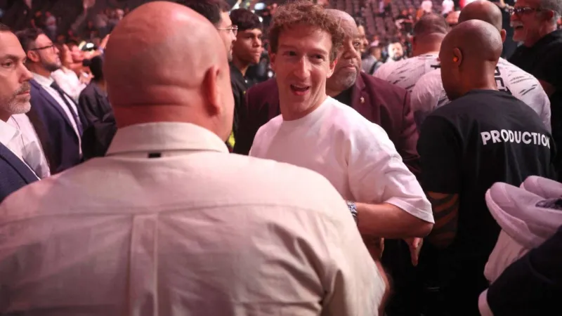 من الميتافيرس إلى الحلبة.. مارك زوكربيرغ يعيش أجواء القتال الحقيقي