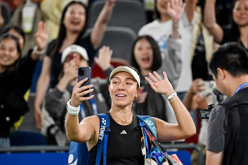 سابالينكا تنجو من الطرد بعد لحظة درامية في  بطولة ووهان المفتوحة للتنس (فيديو)