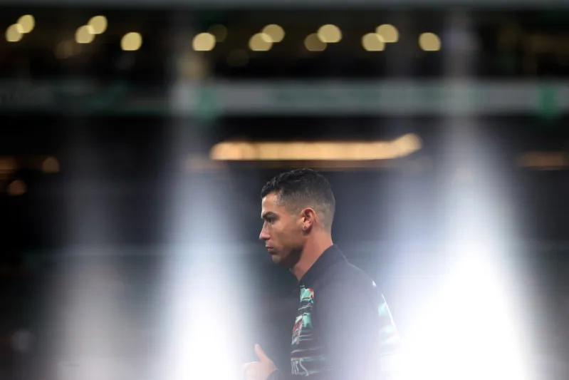 كريستيانو رونالدو يتألق بساعة رويال باغيت أوتوماتيك من جاكوباندكو بـ 960,000 دولار