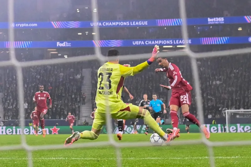 إيكيتيكي يتألق في دوري الأبطال.. وإسحاق يثير القلق داخل ليفربول