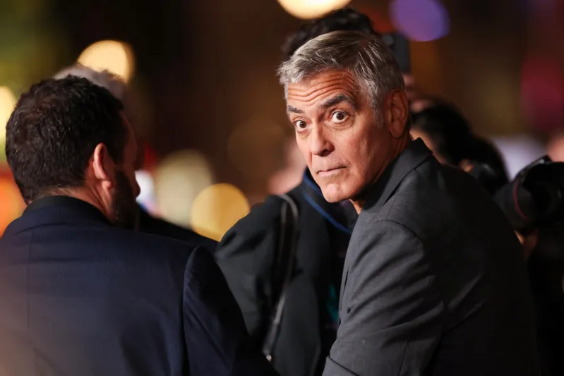 Call My Agent! يتحول إلى فيلم.. كلوني ينضم إلى الطاقم الفرنسي