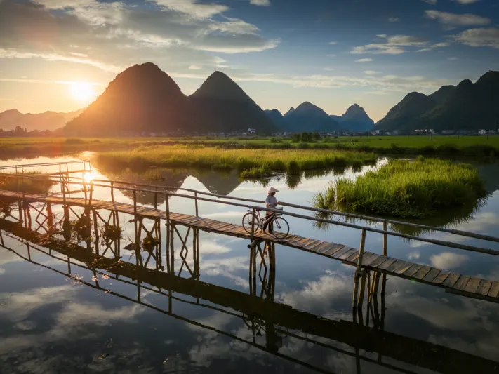  همس  الخريف.. بين مدن أثرية وجبال وشواطئ حالمة