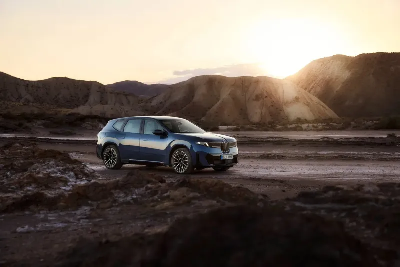 BMW iX3 vs Mercedes GLC: مواجهة ألمانية خالصة.. من يملك المستقبل؟