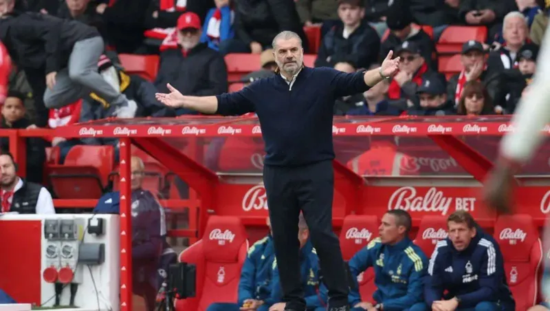 بسبب ثلاثية تشيلسي.. إقالة مدرب نوتنغهام فورست بعد 39 يومًا فقط بالمنصب (فيديو)