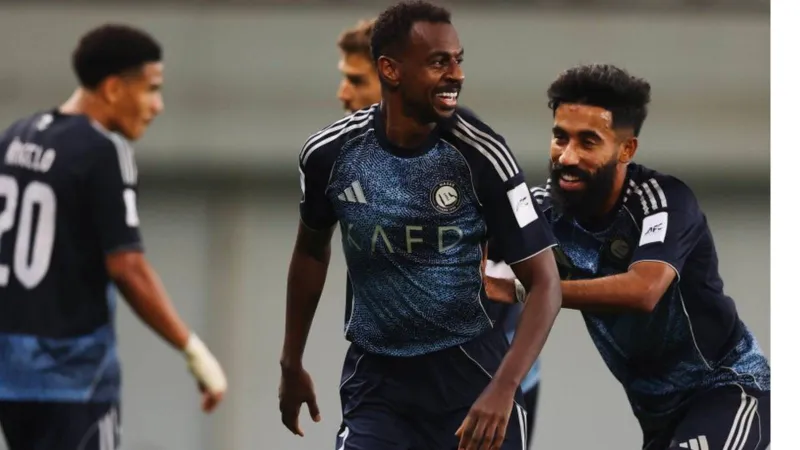 النصر يحسم المواجهة أمام الزوراء بثنائية ويؤكد صدارته الآسيوية (فيديو)