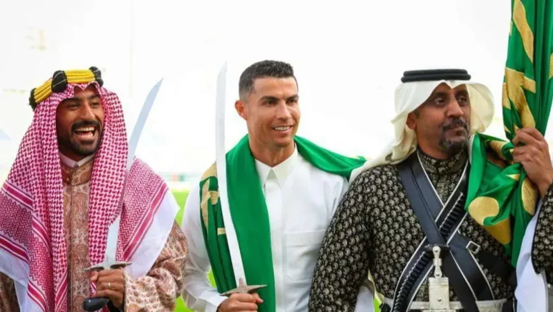 رونالدو يوسّع حضوره في قلب الرياض: "السعودية بيتي الثاني" (فيديو)