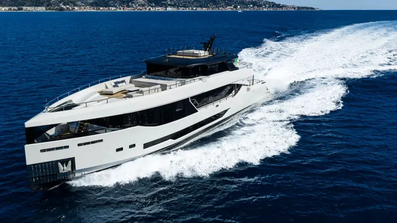 مايورا تكشف عن يخت 36 Exuma الفاخر بمزيج من الفخامة والأداء العالي (فيديو)