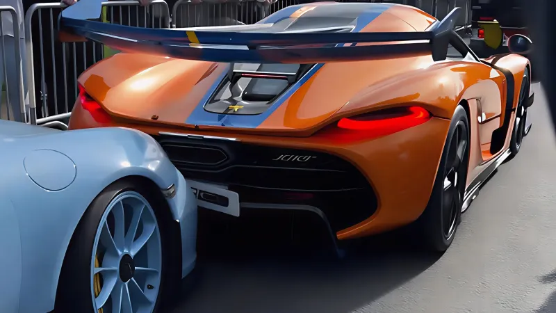 حادث الملايين.. تصادم بورش 911 جي تي 3 وكوينغسيغ يسكو