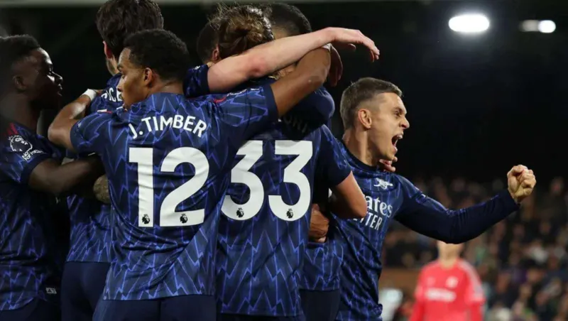 أرسنال يهزم فولهام ويحافظ على صدارة الدوري الإنجليزي بسلاح الركلات الركنية (فيديو)