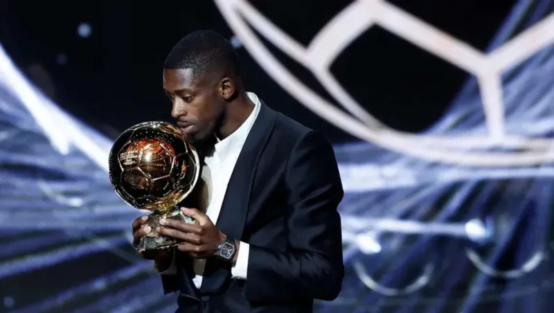 عثمان ديمبيلي يحتفل بالكرة الذهبية في مسقط رأسه (فيديو)