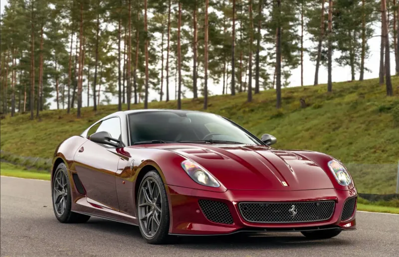 سيارة Ferrari 599 GTO نادرة تُعرض في مزاد بسعر يتجاوز المليون دولار