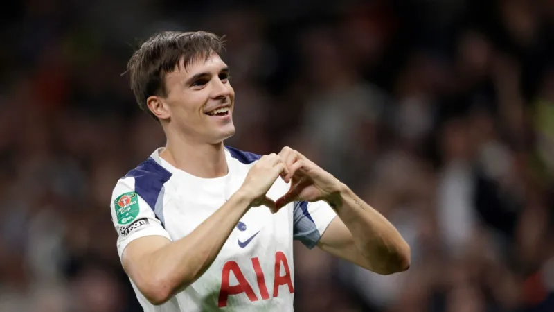 تشكيلة ليدز يونايتد وتوتنهام المتوقعة في البريميرليغ