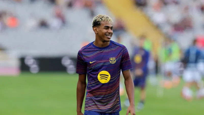 جدل واسع بعد الكشف عن راتب يامال الضخم مقارنة بميسي ورونالدو في بداياتهما