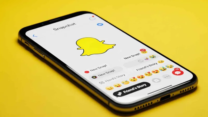 مفارقة سناب شات.. لماذا يمنع شبيغل الشاشات عن أطفاله؟