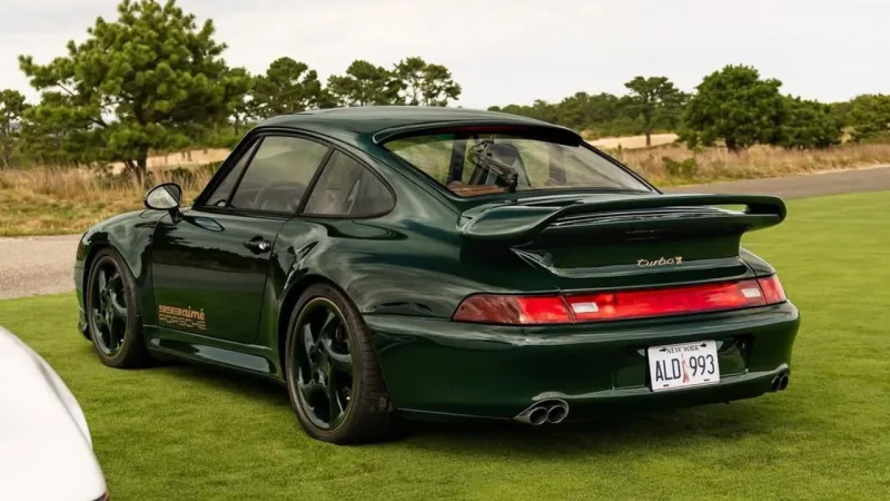 بورشه 993 توربو بلمسات نيويوركية.. تحفة إيميه ليون دور الجديدة