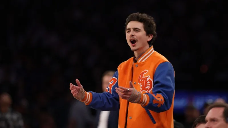 تيموثي شالاميت يطلق عرضًا غامضًا لفيلم «Marty Supreme» (فيديو)