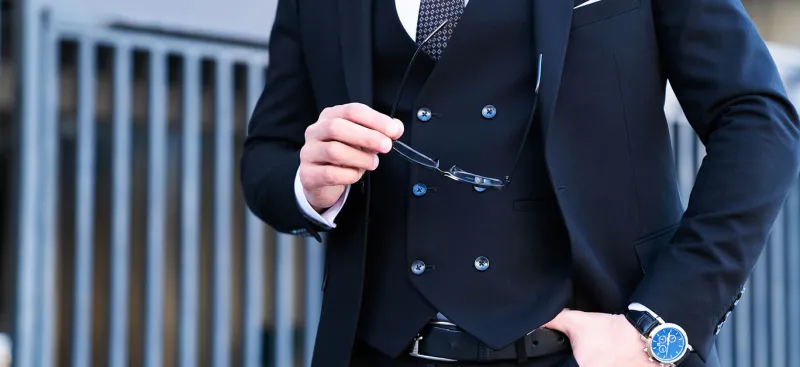 ترف خالد: أبرز القطع التي تعكس أناقة الرجل العصري حول العالم