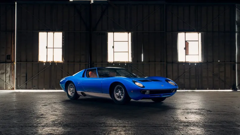 لامبورغيني تكشف عن ميورا P400 النادرة في مزاد لندن بسعر خيالي (فيديو)