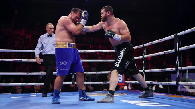 ماخمدوف يهزم ألين ويعلن تحديه لأنتوني جوشوا