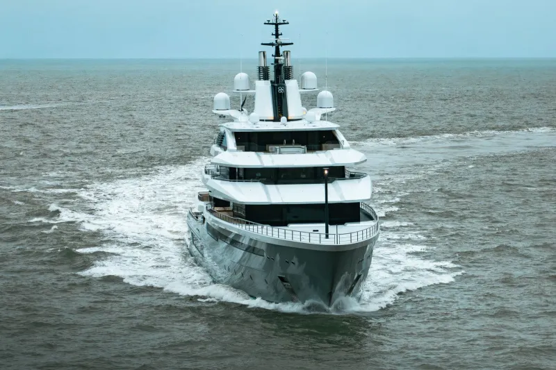في تجربة أولى مثيرة.. يخت "ليفياثان" العملاق بطول 111 مترًا ينطلق إلى البحر