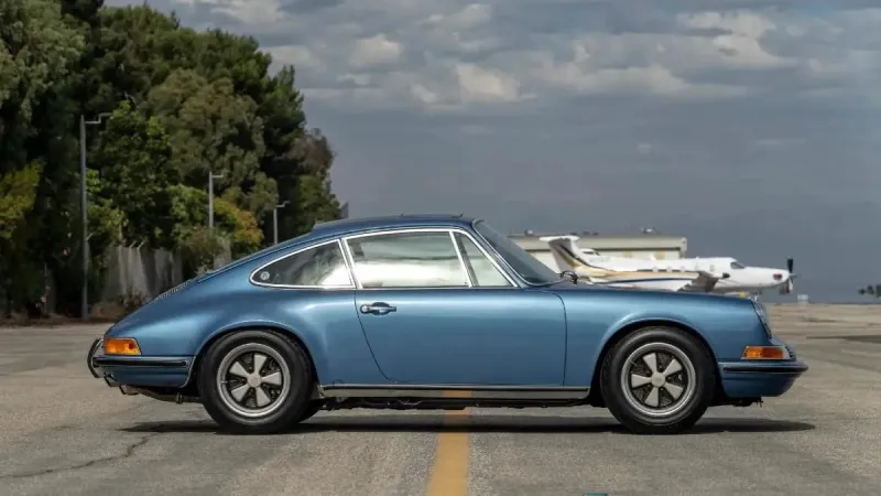 صفقة خيالية.. بورشه 911S المملوكة للنجم جيري ساينفيلد تباع بسعر قياسي