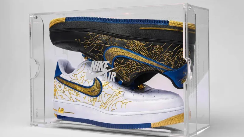 بقيمة 330 ألف دولار.. نايكي تكشف عن حذاء "إير فورس 1" من الذهب الخالص