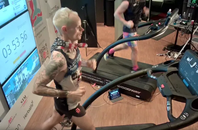 إنجاز خارق..نرويجي يحقق رقمًا قياسيًا بعد جري 167 ميلاً في 24 ساعة (فيديو)