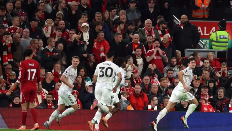 62 ثانية كانت كافية.. مانشستر يونايتد يحقق فوزه الأول على ليفربول منذ 2016 (فيديو)