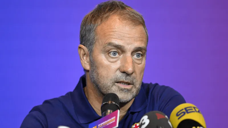 فليك يعترف بأخطاء أزمة تير شتيغن ويكشف مستقبل برشلونة