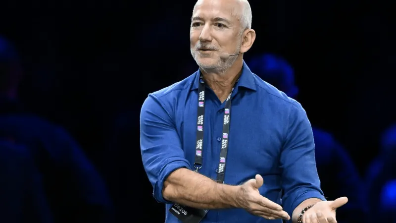 جيف بيزوس يحذّر من فقاعة الذكاء الاصطناعي: التأثير سيكون عالميًا وجذريًا