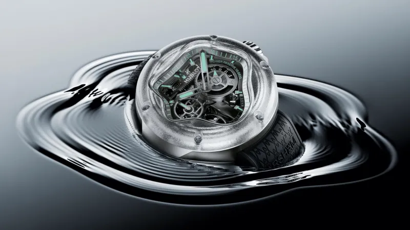 Hublot تكشف عن ساعة Arsham Splash.. تحفة فنية من التيتانيوم والياقوت