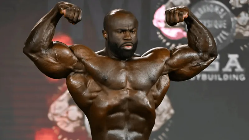 سامسون داودا يتوج بلقب مستر أولمبيا 2025 ويحصد 600 ألف دولار (صور)