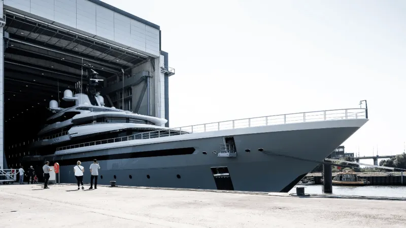 ليڤاياثان.. يخت نيويل الجديد يكرّم 2000 عامل بدلاً من مظاهر التفاخر (فيديو)