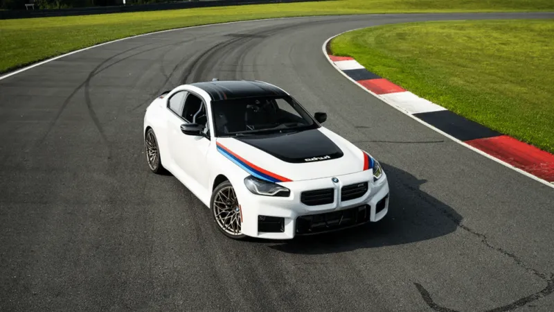 بي إم دبليو تطلق M2 Turbo Design Edition بتصميم مستلهم من تراث 2002 Turbo (فيديو)