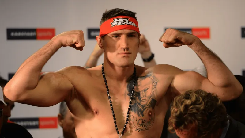 ماريوس واش يسحق 3 خصوم دفعة واحدة.. نزال MMA خيالي يهز بولندا (فيديو)