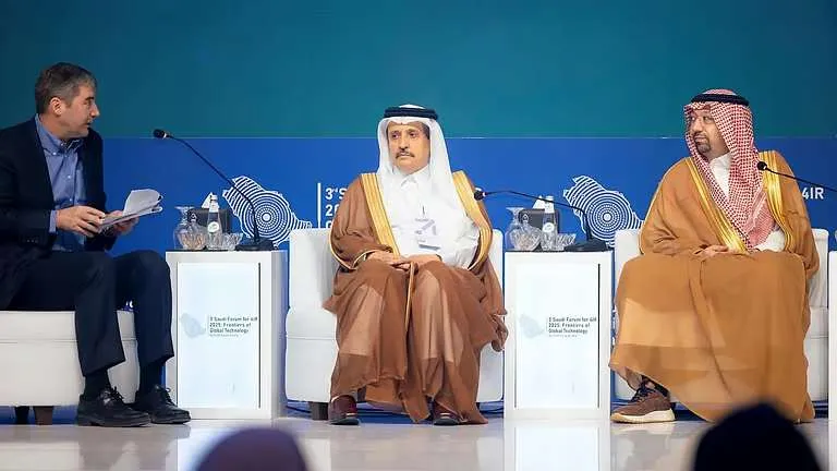 رئيس المنتدى الاقتصادي العالمي: المملكة رائدة في توظيف الذكاء الاصطناعي لتحقيق التنمية