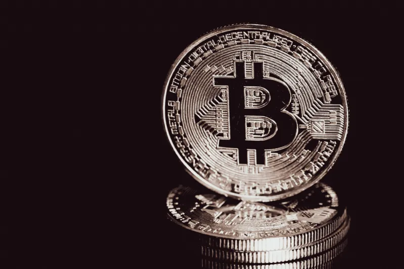 تراجع مفاجئ يهز أسهم شركات تعدين بيتكوين بعد أسبوعين من الهبوط