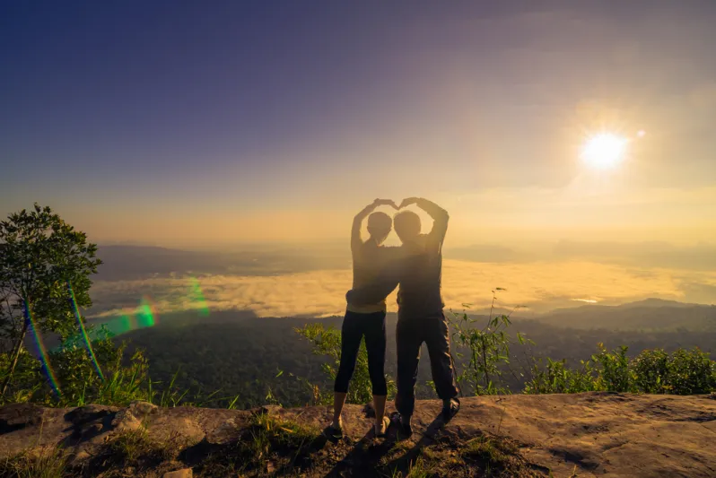 دراسة: التركيز الذهني أثناء العلاقة يعزز الرضا الجنسي للطرفين